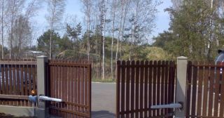 Купить распашные ворота из штакетника Инта, цена от 2704 руб.